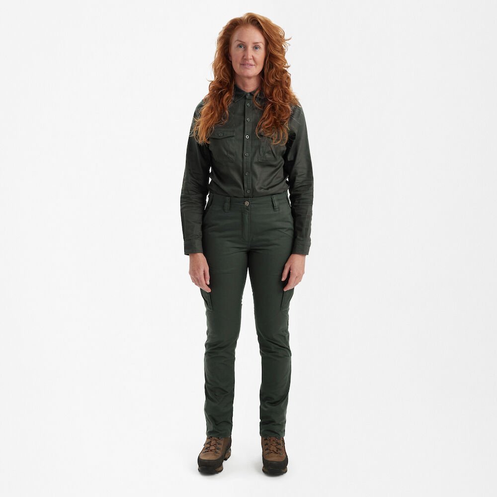 Detaliu echipament vânătoare Deerhunter Pantaloni Vânătoare Damă Lady Atlas în culoarea Timber (393) - detalii premium îmbrăcăminte outdoor pe marksmen.ro