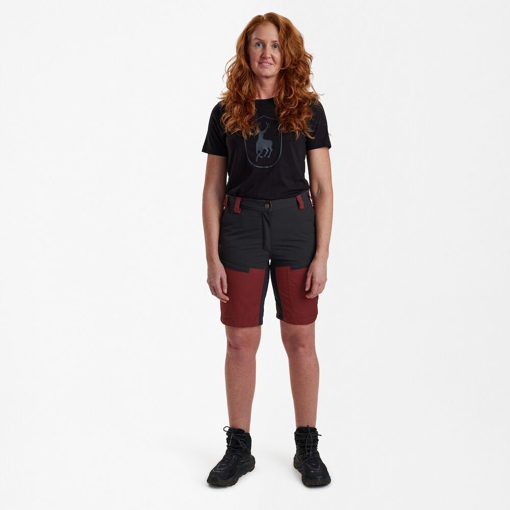Detaliu echipament vânătoare Deerhunter Pantaloni Scurți Damă Lady Ann în culoarea Black Ink (985) - detalii premium îmbrăcăminte outdoor pe marksmen.ro