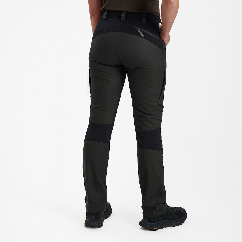 Detaliu echipament vânătoare Deerhunter Pantaloni Vânătoare Damă Lady Ann în culoarea Deep Green (388) - detalii premium îmbrăcăminte outdoor pe marksmen.ro