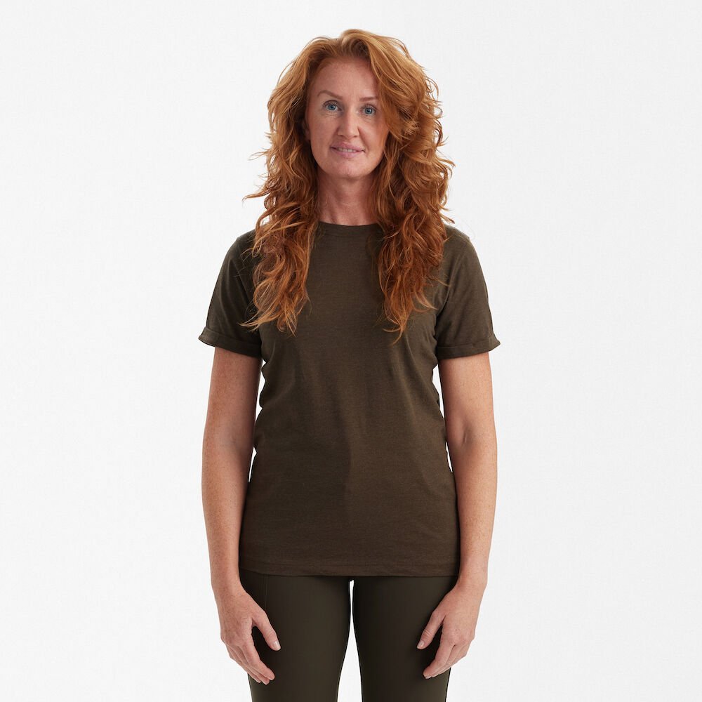 Detaliu echipament vânătoare Deerhunter Set Tricouri Damă Basic (2 buc) în culoarea Brown Leaf Melange (572) - detalii premium îmbrăcăminte outdoor pe marksmen.ro